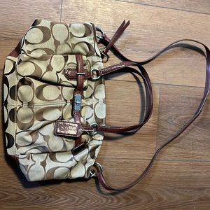 Authentic Coach Chelsea Ashlyn Hobo Handbag